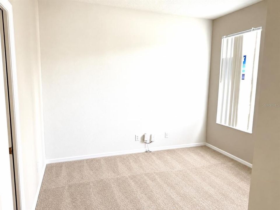 For Rent: $2,600 (4 beds, 3 baths, 1946 Square Feet)