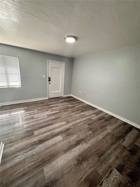 For Rent: $1,350 (1 beds, 1 baths, 600 Square Feet)