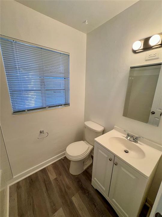 For Rent: $1,350 (1 beds, 1 baths, 600 Square Feet)