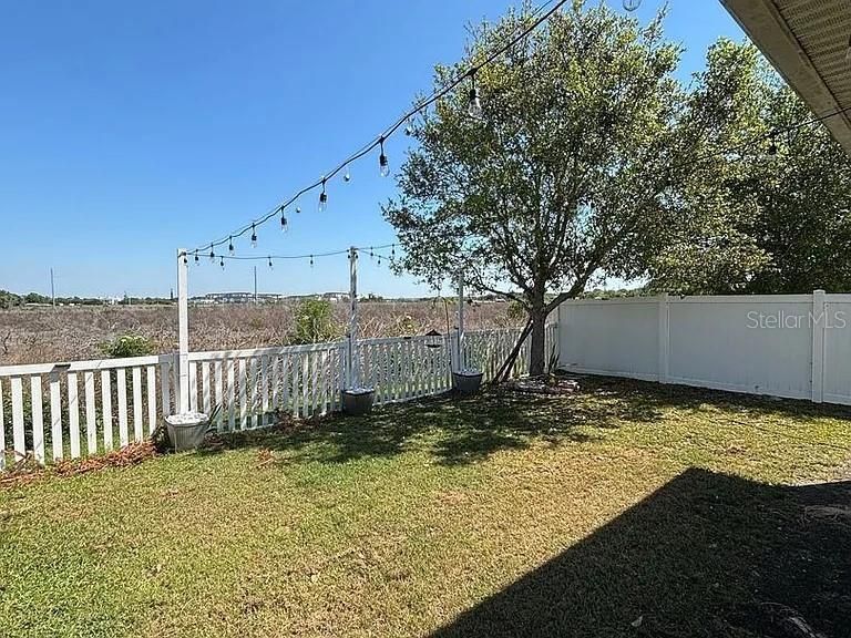 En Renta: $2,600 (4 camas, 2 baños, 2018 Pies cuadrados)