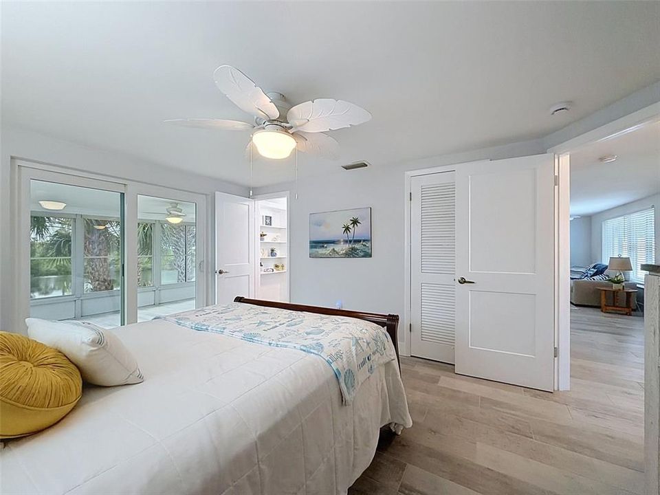 For Sale: $390,000 (2 beds, 2 baths, 1269 Square Feet)