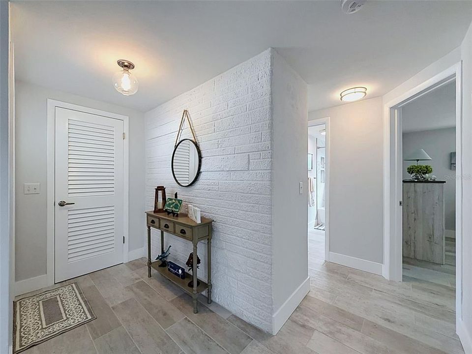For Sale: $390,000 (2 beds, 2 baths, 1269 Square Feet)