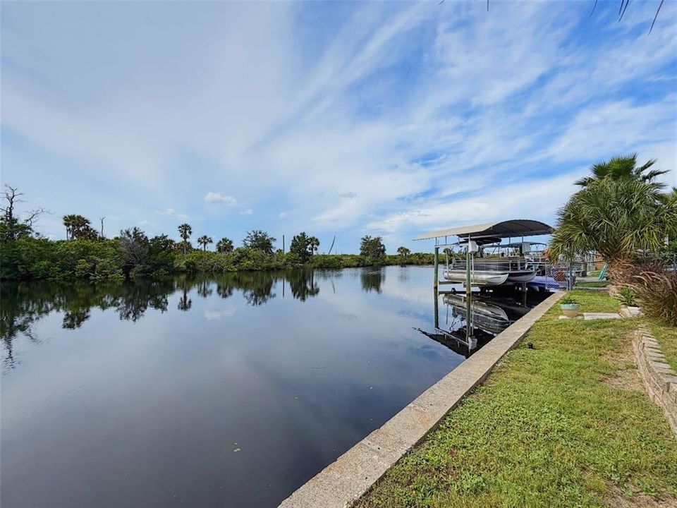For Sale: $390,000 (2 beds, 2 baths, 1269 Square Feet)