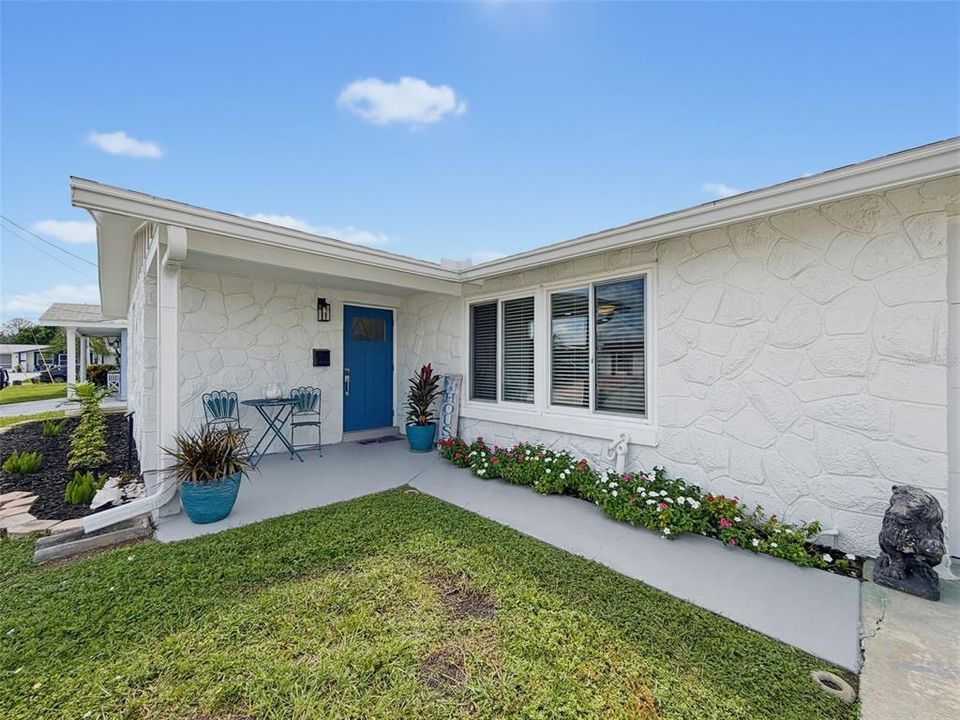 For Sale: $390,000 (2 beds, 2 baths, 1269 Square Feet)