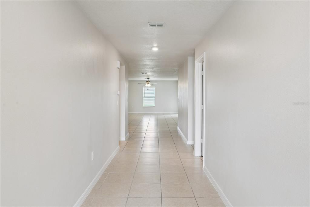 En Venta: $339,900 (5 camas, 3 baños, 1944 Pies cuadrados)