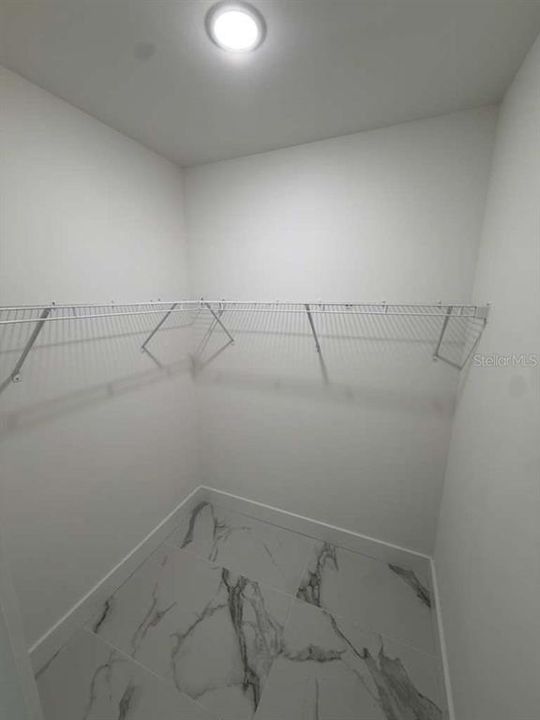 For Rent: $1,800 (3 beds, 2 baths, 1361 Square Feet)