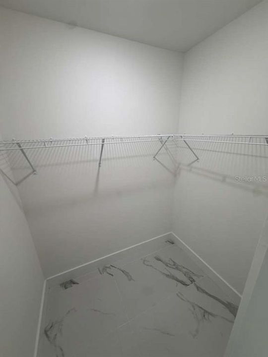 For Rent: $1,800 (3 beds, 2 baths, 1361 Square Feet)