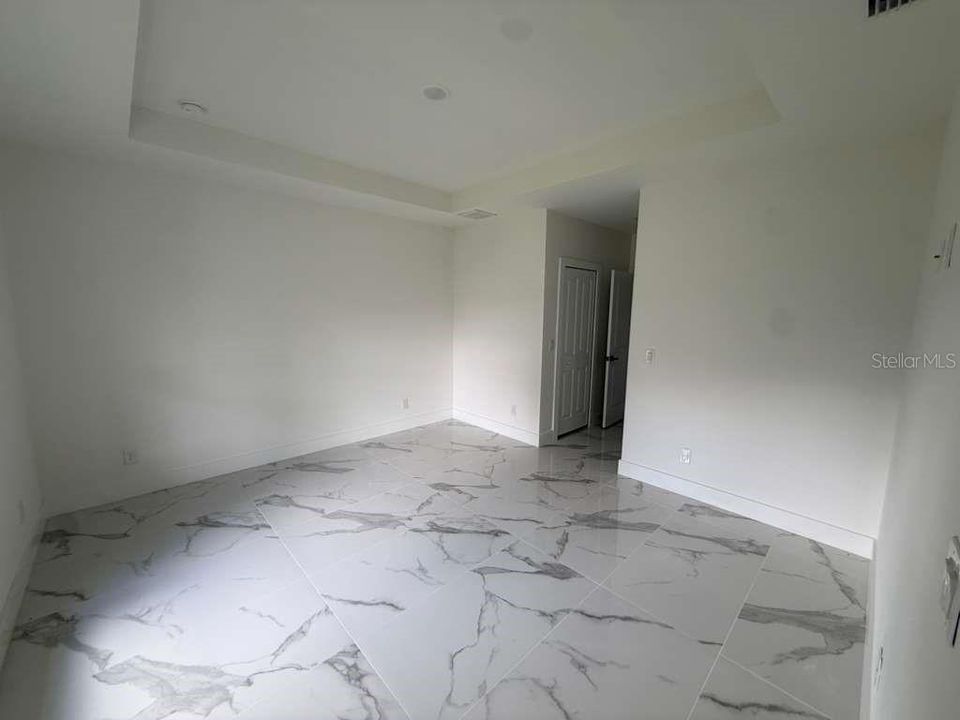 For Rent: $1,800 (3 beds, 2 baths, 1361 Square Feet)