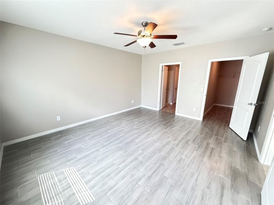 For Sale: $355,000 (3 beds, 2 baths, 1651 Square Feet)