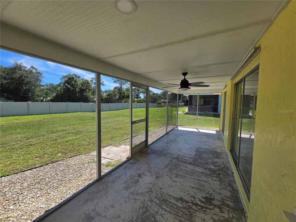 For Rent: $1,600 (2 beds, 2 baths, 982 Square Feet)
