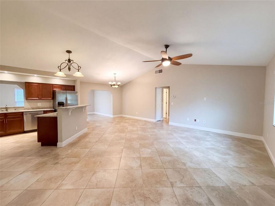 For Sale: $290,000 (3 beds, 2 baths, 1302 Square Feet)
