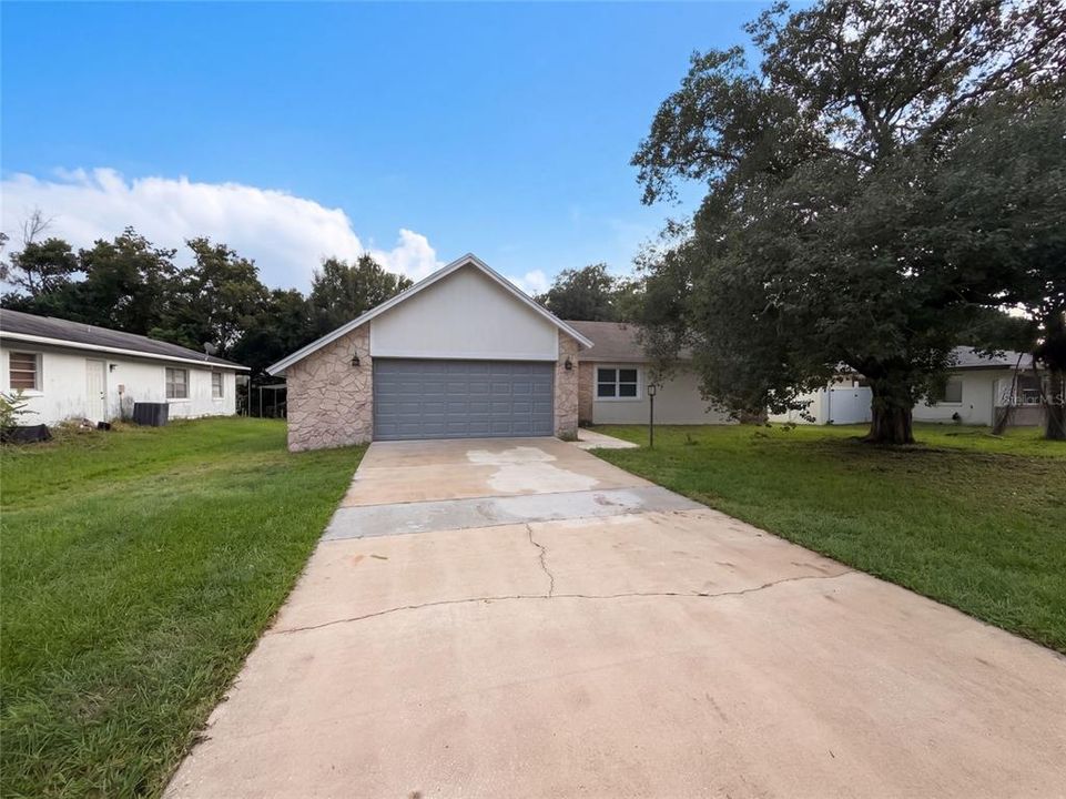For Sale: $290,000 (3 beds, 2 baths, 1302 Square Feet)