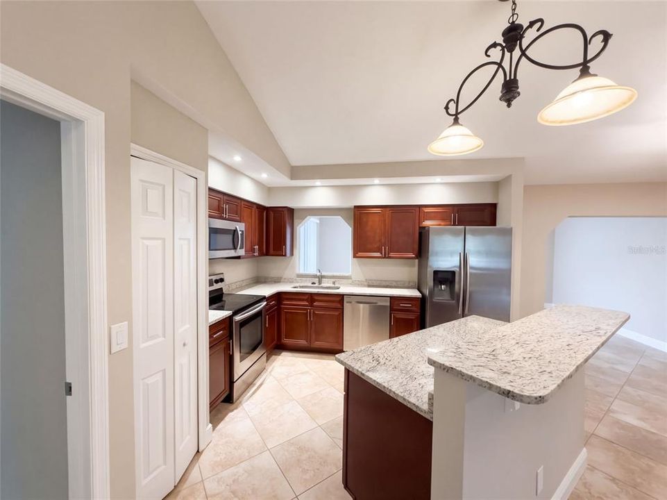 For Sale: $290,000 (3 beds, 2 baths, 1302 Square Feet)