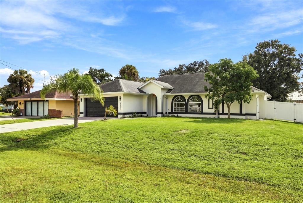 For Sale: $298,500 (3 beds, 2 baths, 1837 Square Feet)