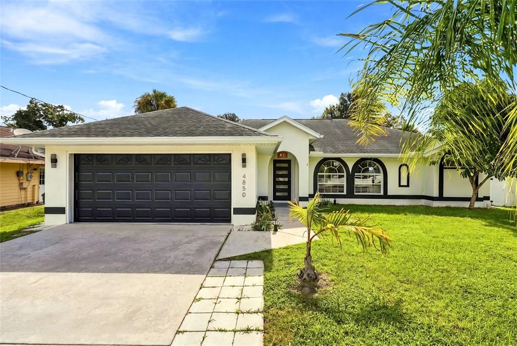 For Sale: $298,500 (3 beds, 2 baths, 1837 Square Feet)