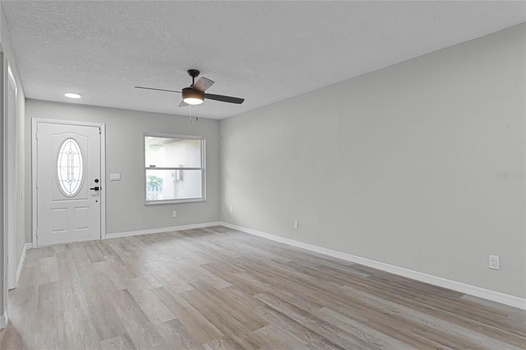 For Rent: $1,865 (3 beds, 2 baths, 1377 Square Feet)