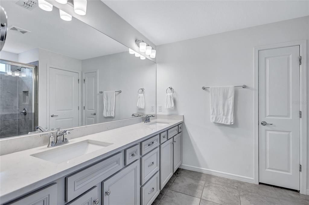 For Sale: $519,990 (4 beds, 3 baths, 2416 Square Feet)