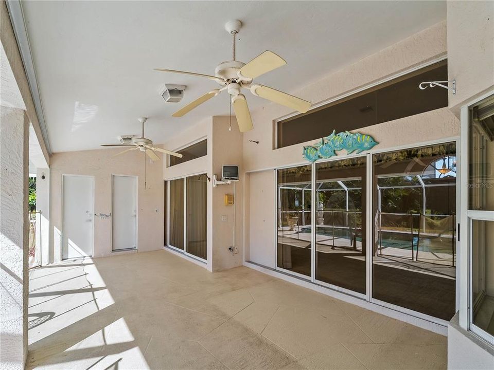 For Sale: $392,100 (4 beds, 3 baths, 2106 Square Feet)