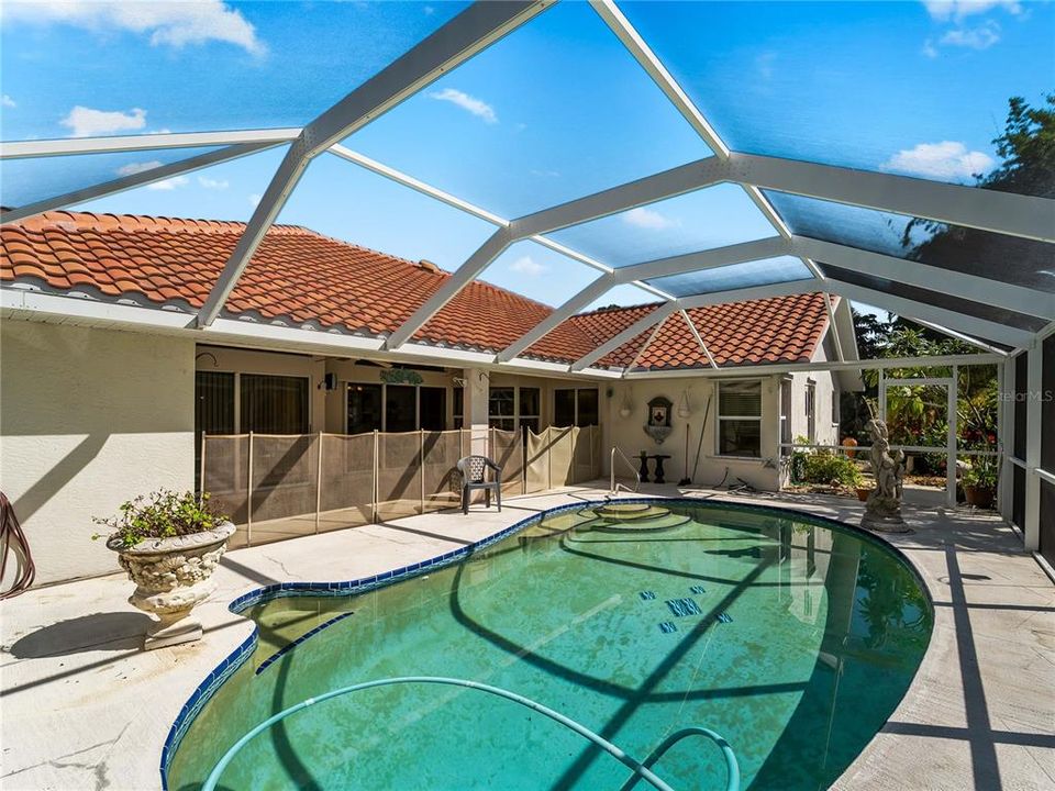 For Sale: $392,100 (4 beds, 3 baths, 2106 Square Feet)