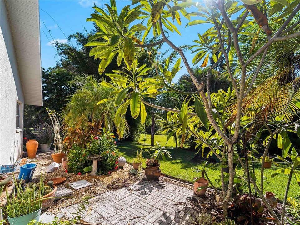 For Sale: $392,100 (4 beds, 3 baths, 2106 Square Feet)