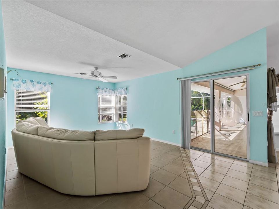 For Sale: $392,100 (4 beds, 3 baths, 2106 Square Feet)
