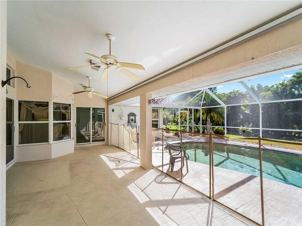 For Sale: $392,100 (4 beds, 3 baths, 2106 Square Feet)