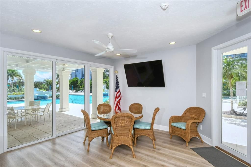 For Sale: $2,995,000 (3 beds, 3 baths, 2880 Square Feet)