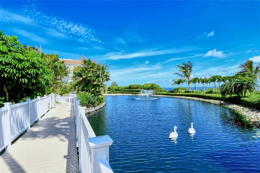 For Sale: $2,995,000 (3 beds, 3 baths, 2880 Square Feet)