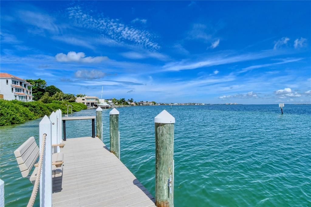 For Sale: $2,995,000 (3 beds, 3 baths, 2880 Square Feet)
