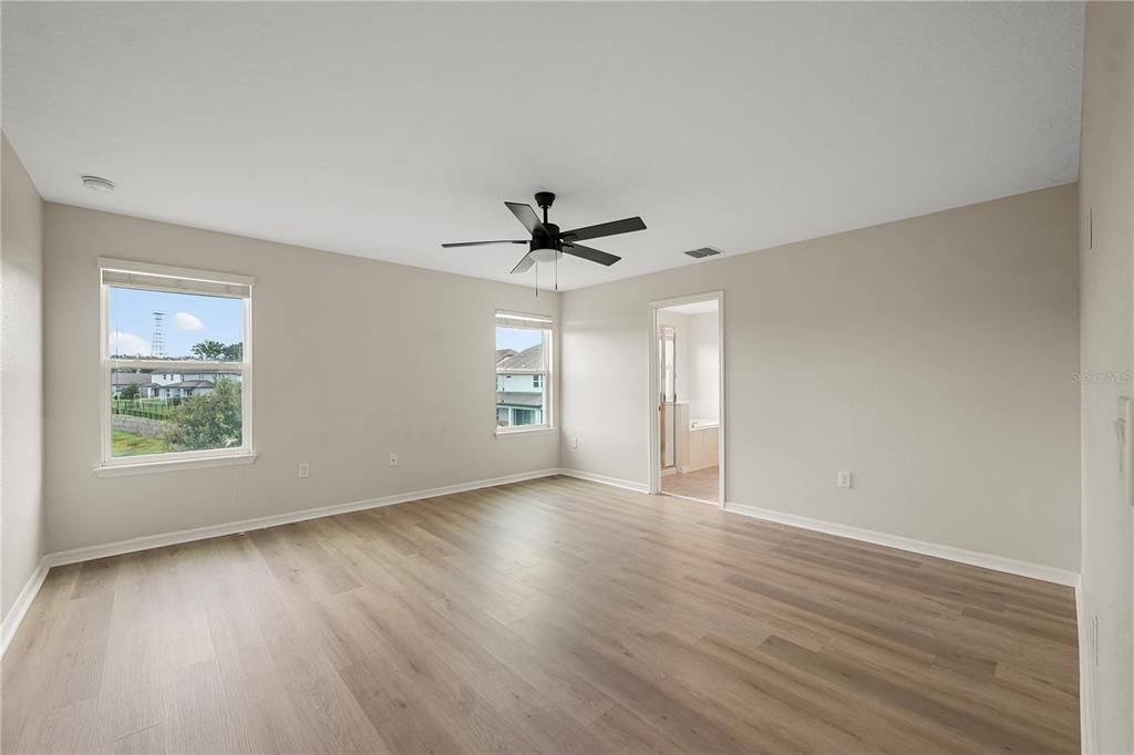 En Venta: $565,000 (4 camas, 2 baños, 2576 Pies cuadrados)