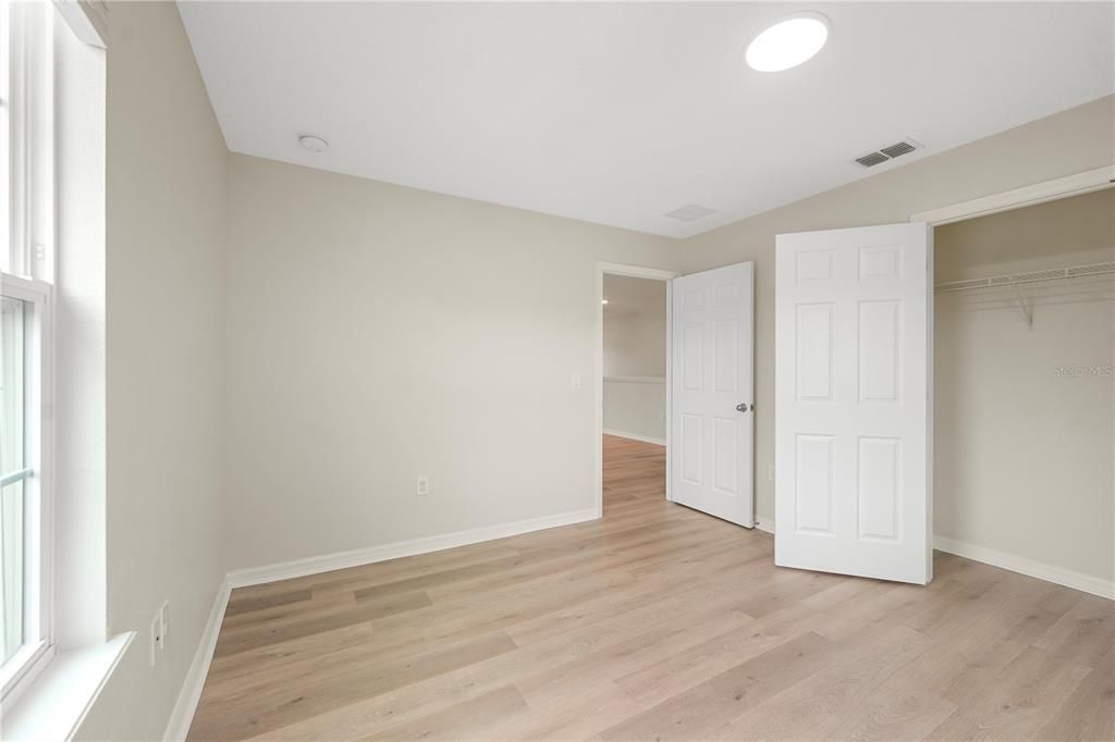 En Venta: $565,000 (4 camas, 2 baños, 2576 Pies cuadrados)