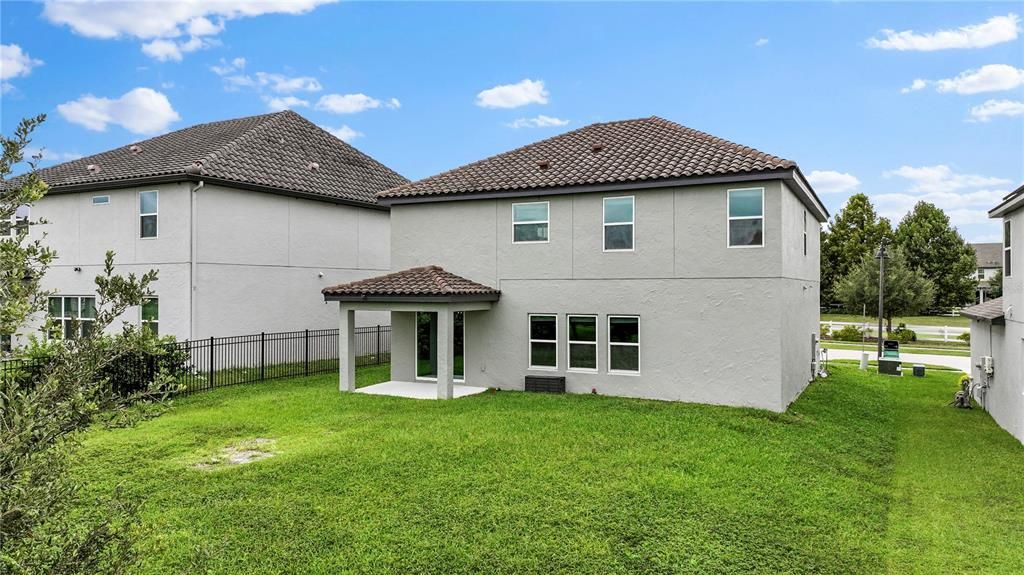 En Venta: $565,000 (4 camas, 2 baños, 2576 Pies cuadrados)