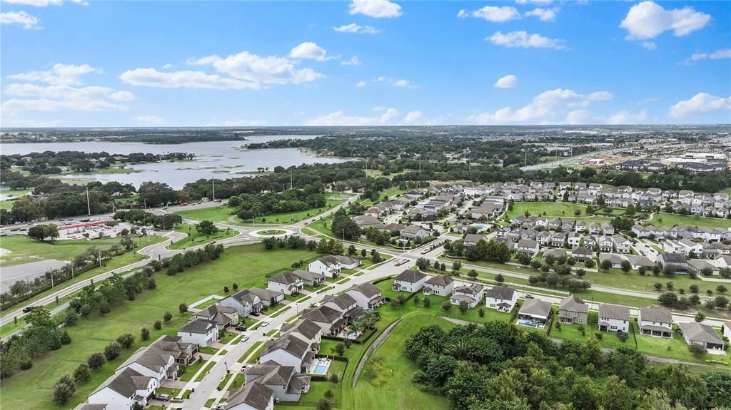 En Venta: $565,000 (4 camas, 2 baños, 2576 Pies cuadrados)