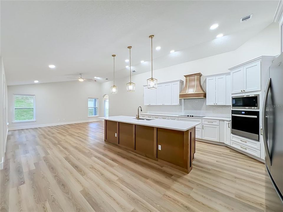 For Sale: $699,990 (4 beds, 3 baths, 2744 Square Feet)