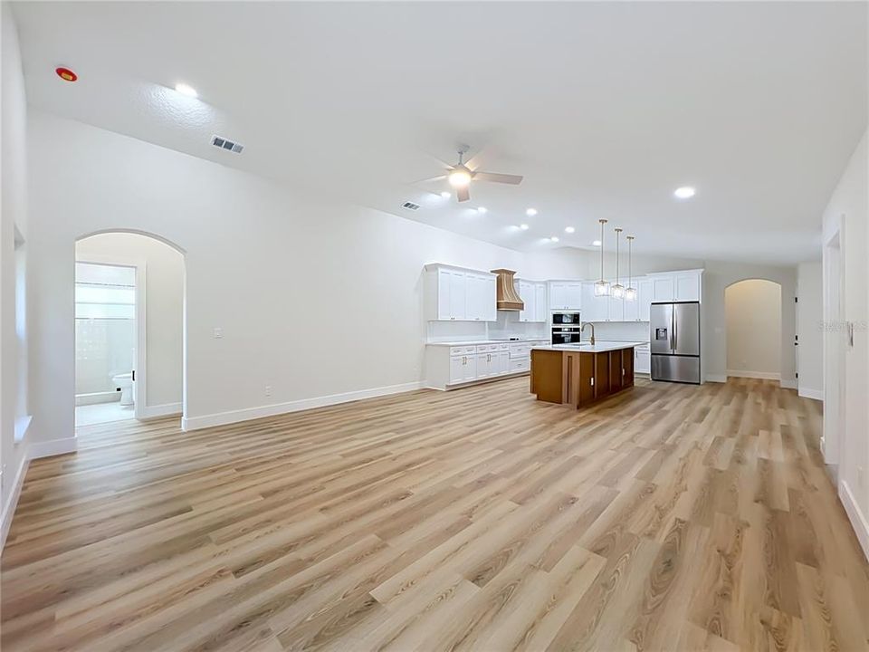 For Sale: $699,990 (4 beds, 3 baths, 2744 Square Feet)
