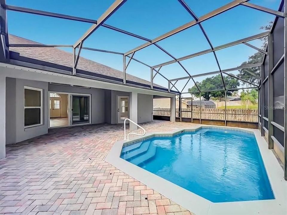 For Sale: $699,990 (4 beds, 3 baths, 2744 Square Feet)