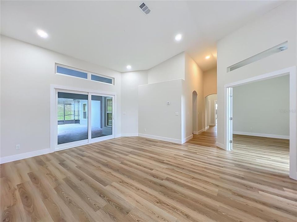 For Sale: $699,990 (4 beds, 3 baths, 2744 Square Feet)