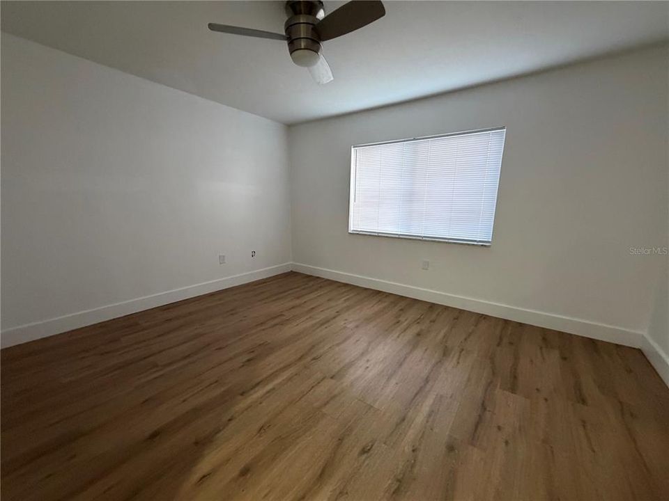 На продажу: $129,000 (1 спален, 1 ванн, 850 Квадратных фут)