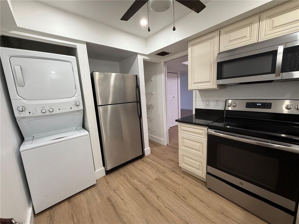 На продажу: $129,000 (1 спален, 1 ванн, 850 Квадратных фут)