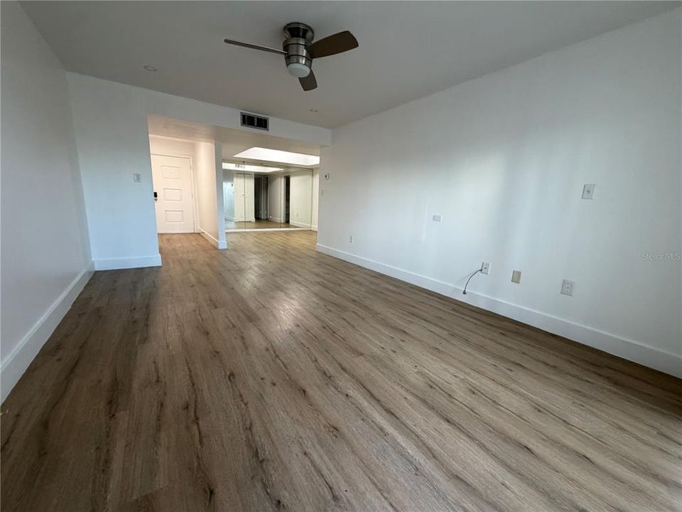 На продажу: $129,000 (1 спален, 1 ванн, 850 Квадратных фут)
