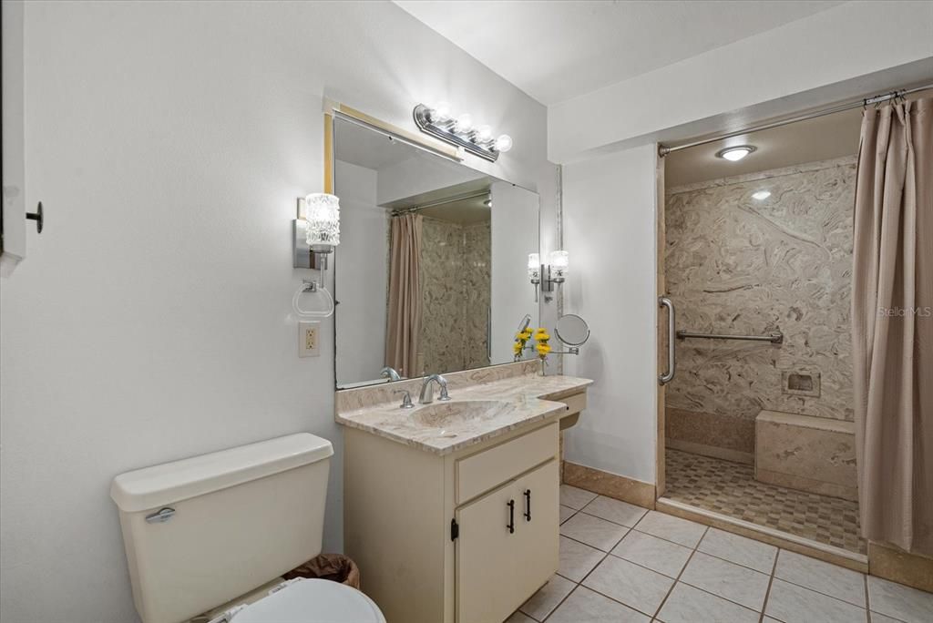 For Sale: $189,000 (2 beds, 2 baths, 1280 Square Feet)