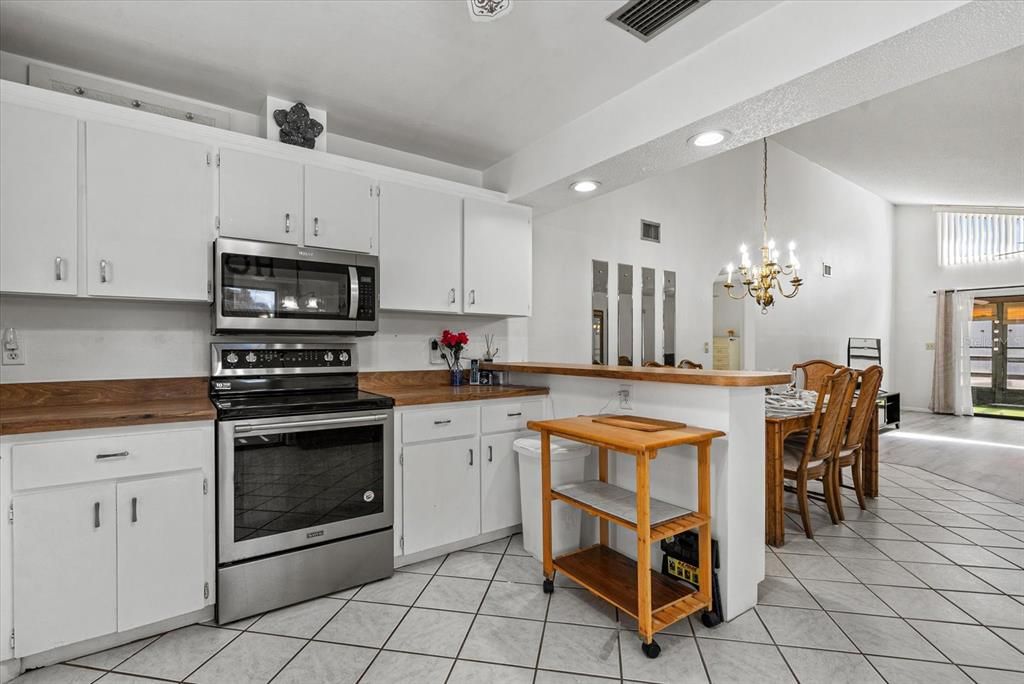 For Sale: $189,000 (2 beds, 2 baths, 1280 Square Feet)