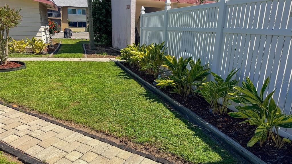 For Sale: $174,900 (2 beds, 0 baths, 757 Square Feet)