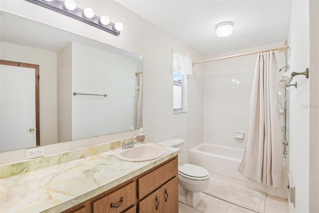For Sale: $248,000 (3 beds, 3 baths, 1344 Square Feet)
