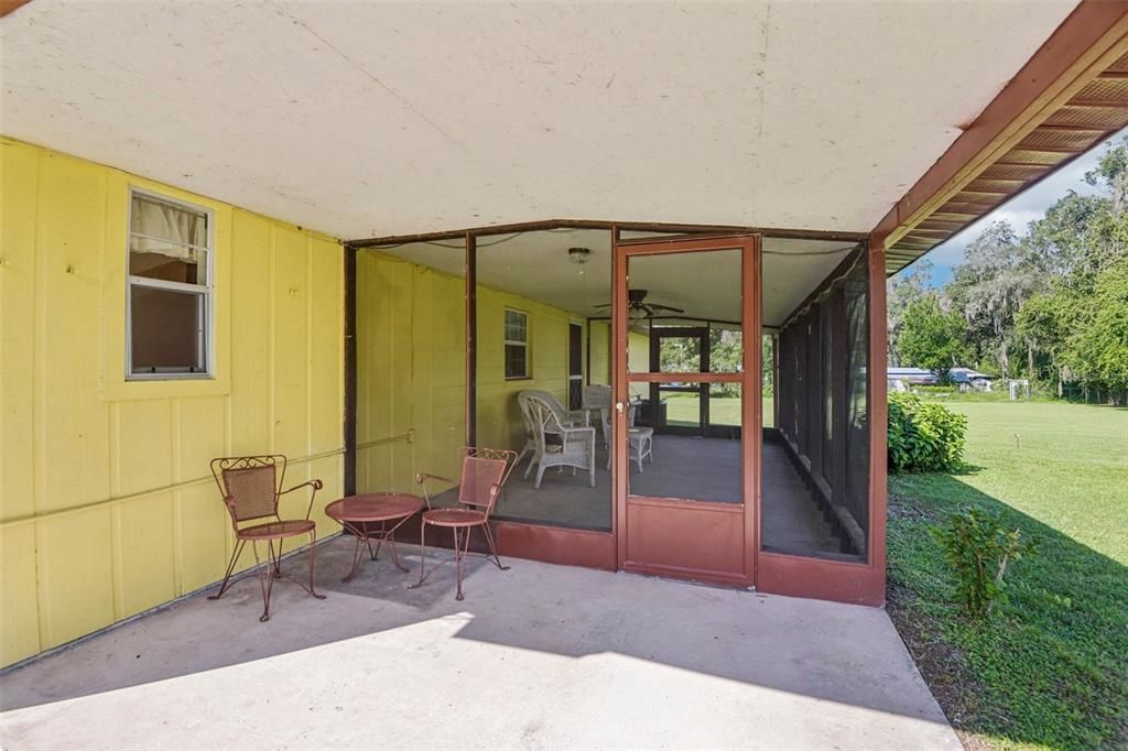For Sale: $248,000 (3 beds, 3 baths, 1344 Square Feet)