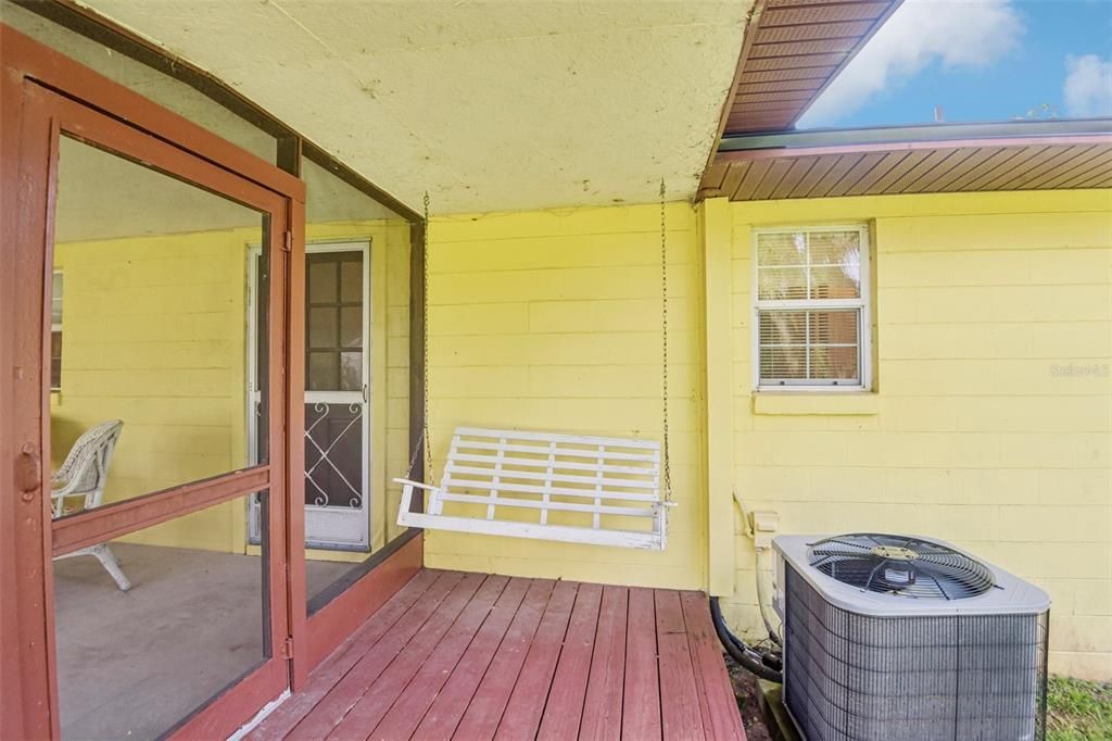 For Sale: $248,000 (3 beds, 3 baths, 1344 Square Feet)