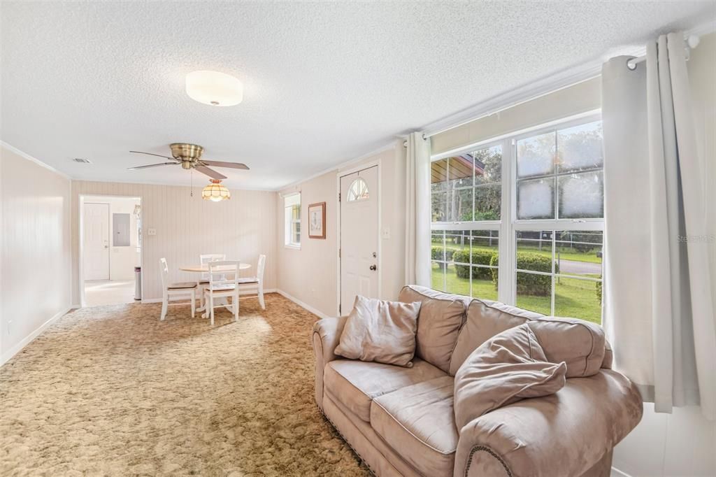 For Sale: $248,000 (3 beds, 3 baths, 1344 Square Feet)