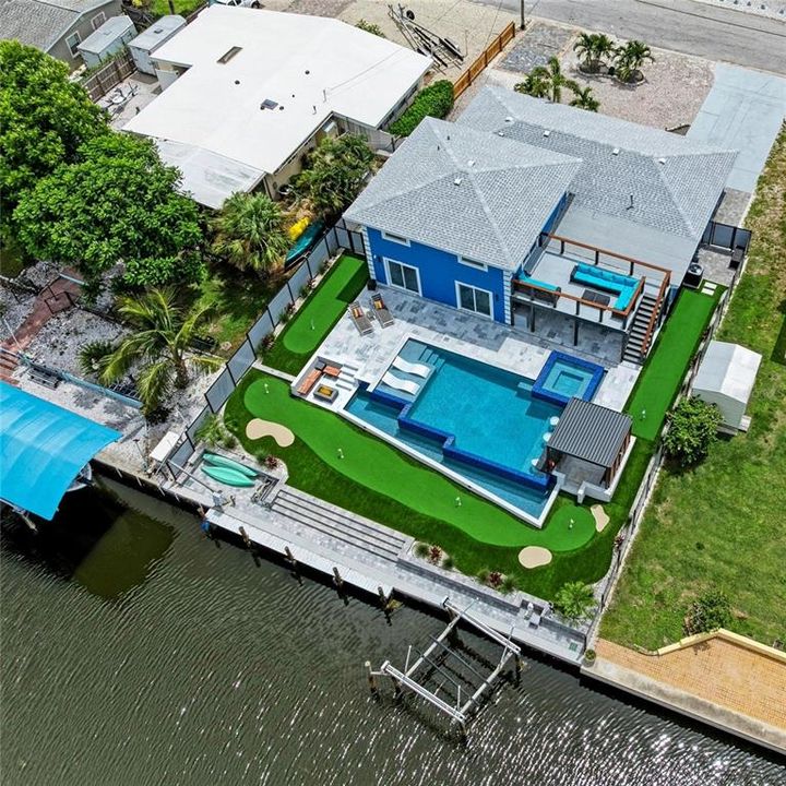 En Venta: $1,349,000 (5 camas, 3 baños, 2500 Pies cuadrados)