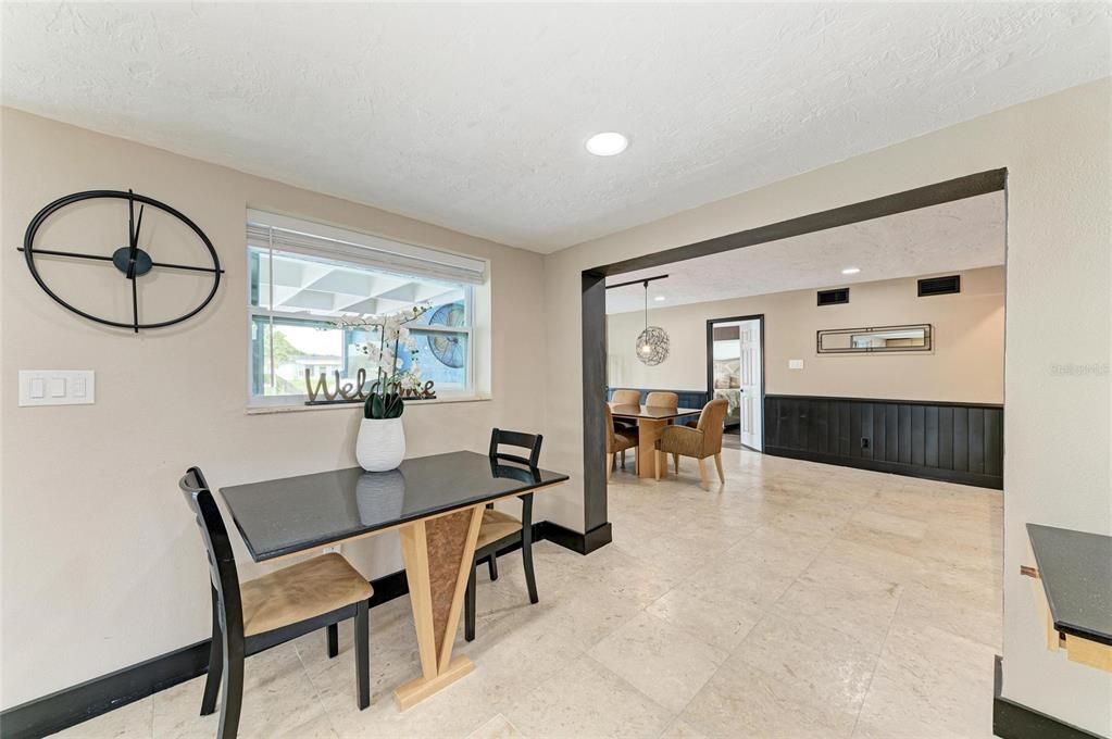 En Venta: $1,349,000 (5 camas, 3 baños, 2500 Pies cuadrados)