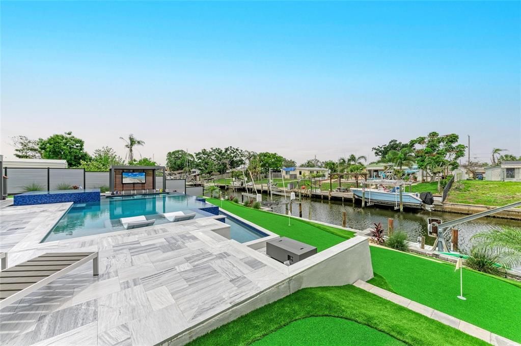 En Venta: $1,349,000 (5 camas, 3 baños, 2500 Pies cuadrados)